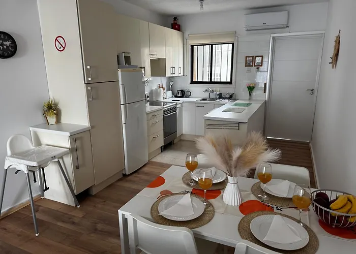 Theodoros Apt. 408 Lägenhet *